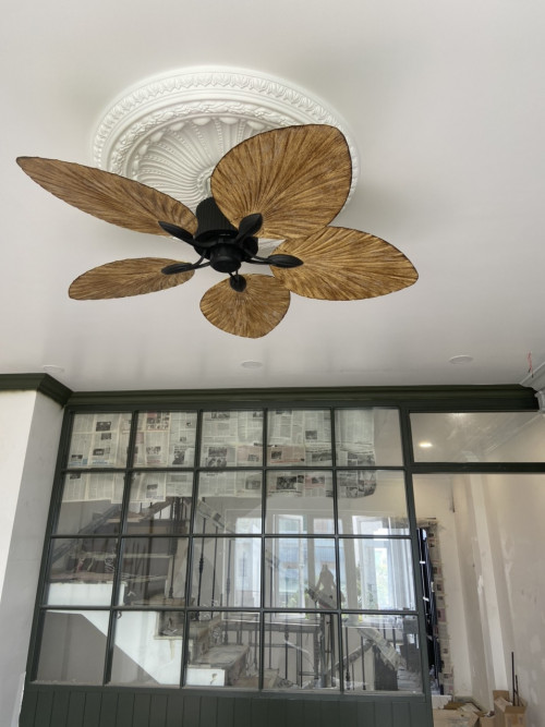 thi công phào chỉ